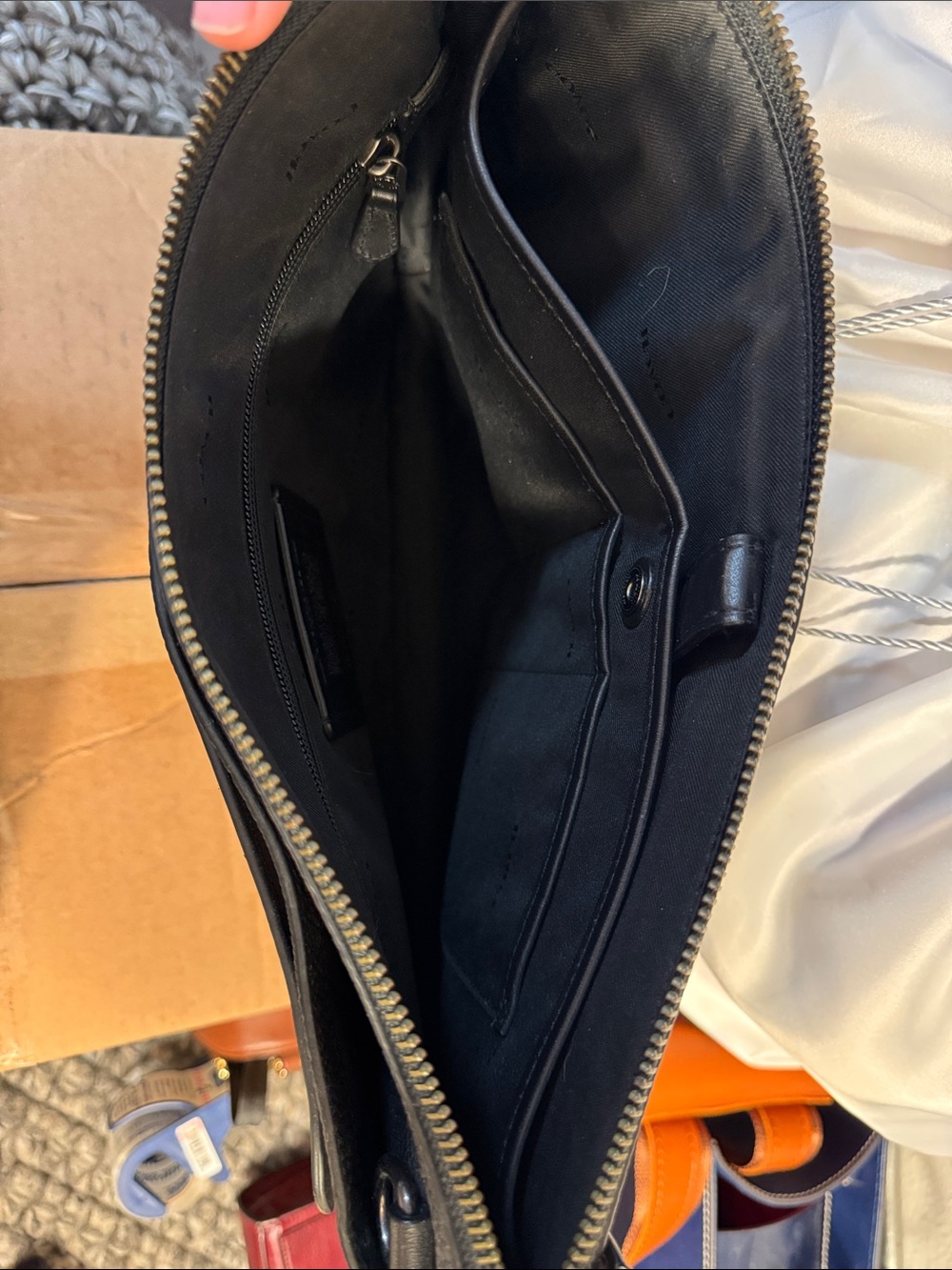 Coach Manhattan Slim Messenger Bag - Picture 5 of 7